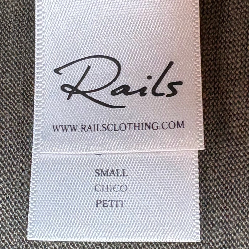 Rails Button Up Top - Picture 7 of 7